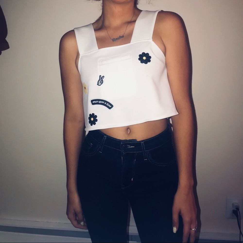Trendy Patch crop top with pocket!